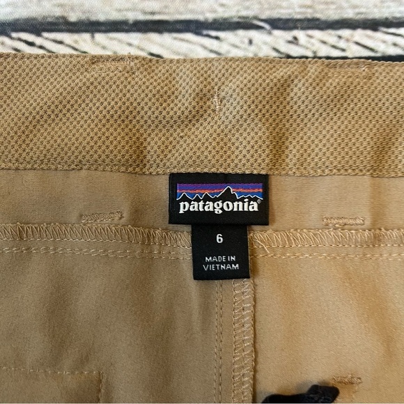 Patagonia Tan Hiking Shorts Size 6 - Picture 3 of 10
